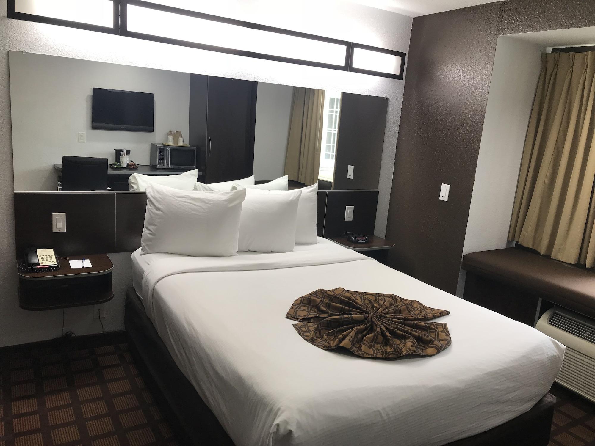 温德姆杰克逊维尔机场麦克洛旅馆及套房酒店 傑克遜維爾 外观 照片